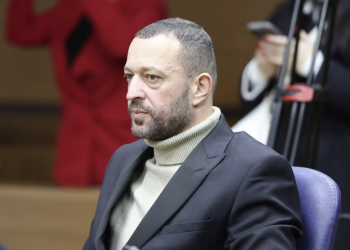 Abdullahu largohet nga Lidhja e Prishtinës, vazhdon si i pavarur në Kuvendin Komunal