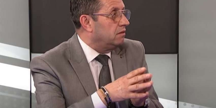 Islami: Serbia po ushtron presion ndaj serbëve të Kosovës përmes Listës Serbe