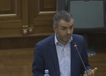 E konfimon Shala: Vjosa Osmani bartëse e listës dhe kandidate për presidente, Abdixhiku për kryeministër