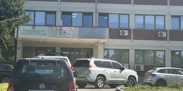 Bastisja në Agjencinë Kadastrale, lidhet me rastin e mëhershëm për dallavere me prona