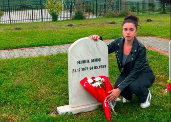 “S’e dëgjova zërin tënd”, vajza e dëshmorit Fehmi Demiqi me fjalë prekëse në përvjetorin e rënies së tij