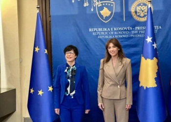 Haxhiu pret në takim komisioneren për Zgjerim të BE-së, Marta Kos