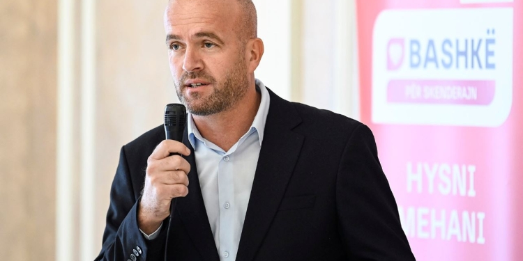 Lirohet nga spitali zëvendësministri Mehani
