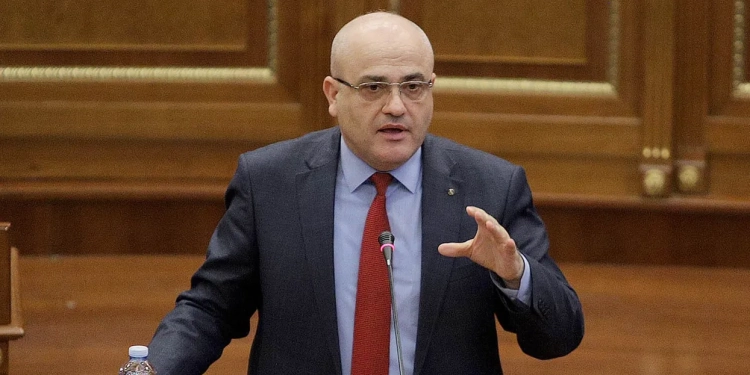 “Jo 3 probleme më pak, por 100 mijë vota më pak”, Haxhi Avdyli i përgjigjet Guxo