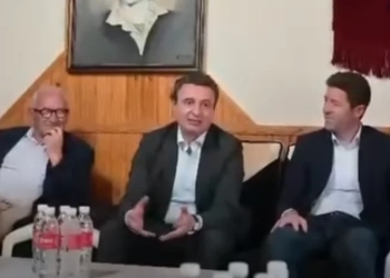 Albin Kurti pleqëron në odë të burrave: Rahoveci i ka rrënjët në Malishevë