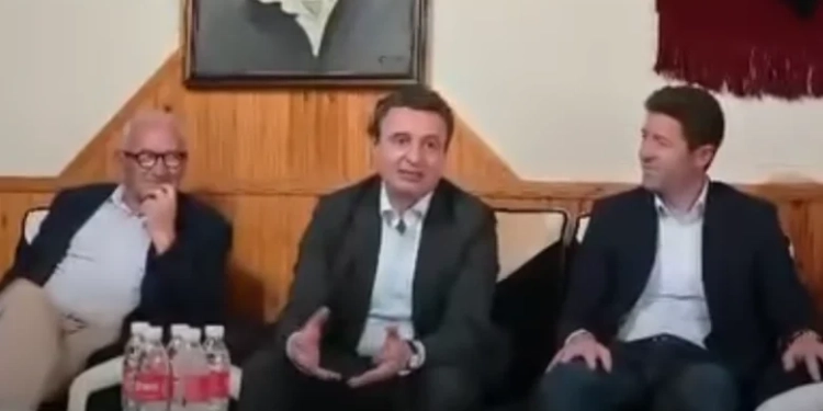 Albin Kurti pleqëron në odë të burrave: Rahoveci i ka rrënjët në Malishevë