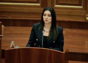 Statovci “godet” ish-partinë: Ta kesh emrin Guxo dhe mos të kesh guxim