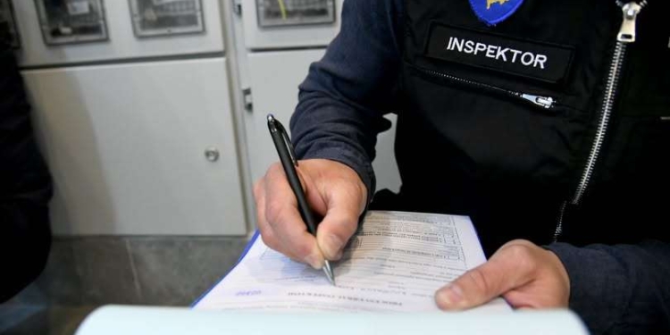 Pas verifikimit të njehsorëve elektrikë, MINT shqipton gjobë 110 mijë euro ndaj KEDS-it