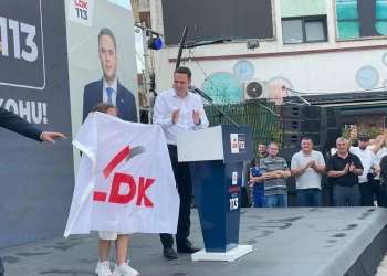 LDK-ja “han” 5 mijë euro gjobë për pjesëmarrjen e fëmijëve në fushatë