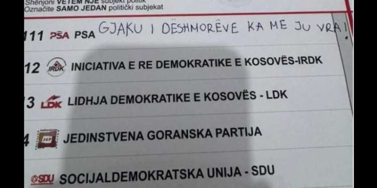 “Gjaku i dëshmorëve ka me ju vra” – qytetari bën të pavlefshëm fletëvotimin