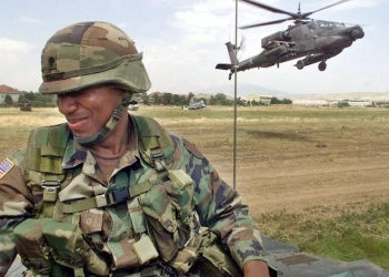 Ambasada amerikane: 27 vjet më parë NATO hyri në Kosovë, nderojmë popullin e Kosovës dhe riafirmojmë angazhimin për paqe, stabilitet e prosperitet