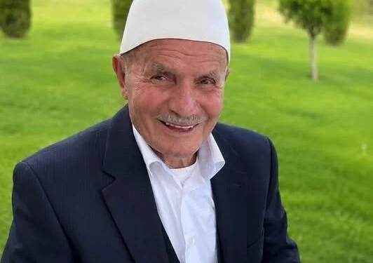 Vdes Haxhi Nush Desku, babai i dëshmorit Jetullah Desku