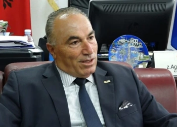 AKB: Kosova nuk guxon të mbetet peng i errësirës energjetike, Qeveria të zgjedhë gazin amerikan