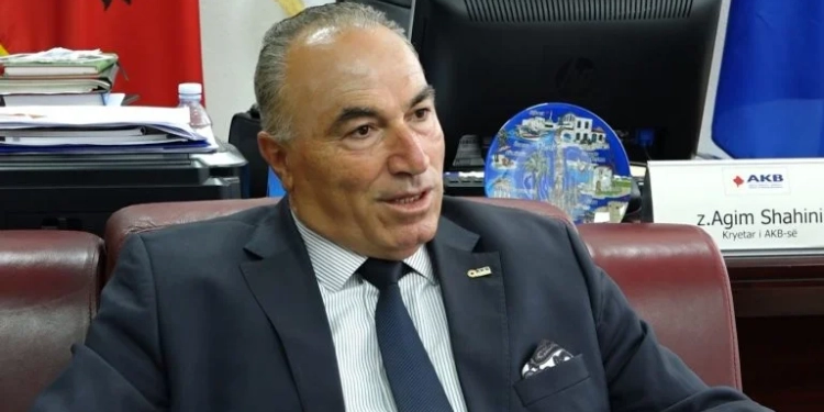 AKB: Kosova nuk guxon të mbetet peng i errësirës energjetike, Qeveria të zgjedhë gazin amerikan