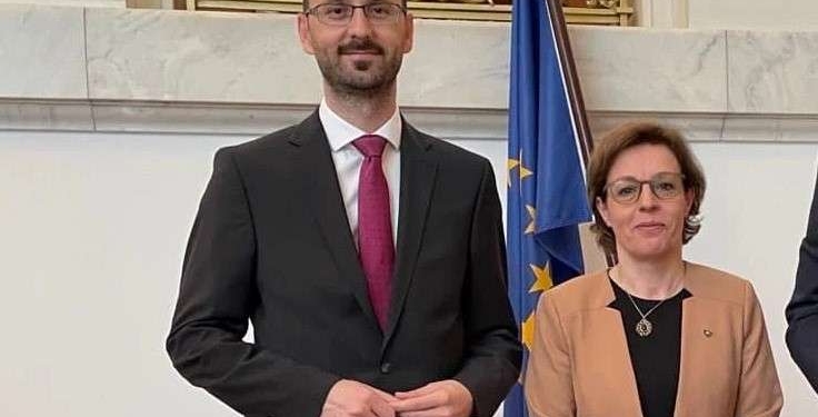 Diplomacia nën Gërvallën, ambasada në Berlin ia pagoi 300 euro orën një firme “të pa njohur” për këshillim