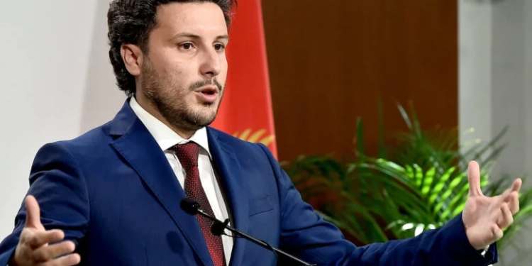 Hulumtimi: Shqiptari Dritan Abazoviq, politikani më i pëlqyer në Mal të Zi, URA renditet e katërta