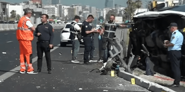 “Fëmija u rikthye në jetë”, policia saktëson të dhënat për aksidentin e furgonit: Viktimë mbeti vetëm shoferi