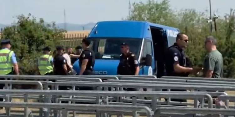 Në përfundim të “Vidovdanit” në Gazimestan ndalohen disa serbë që kënduan këngë nacionaliste