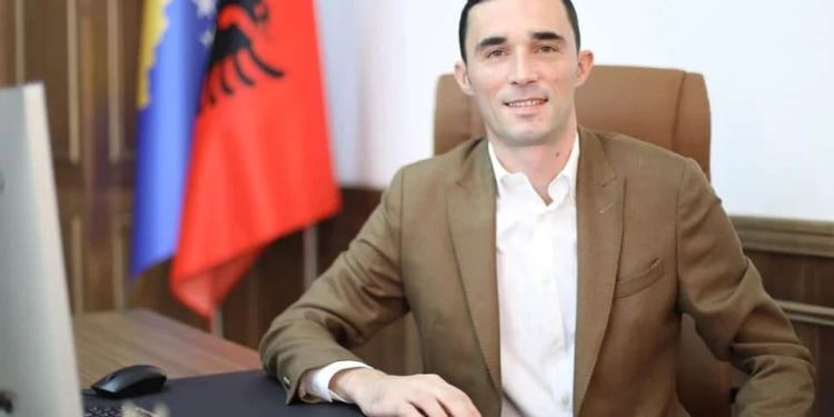 Ish-ministri Endrit Shala dënohet me dy vjet burgim për konflikt interesi, akuzohej se favorizoi baxhanakun