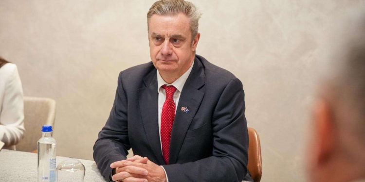 Hargreaves: Sa më shpejt parlament të qëndrueshëm, qeveri funksionale dhe presidencë