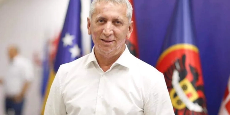 Përçarja në LDK- Anton Quni del me një thirrje për Abdixhikun, Muhaxherin e Ahmetin
