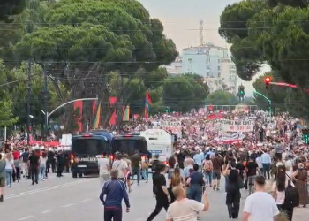 Dita e katër e protestës kundër projektit në Zvërnec, përplasje mes policisë dhe protestuesve