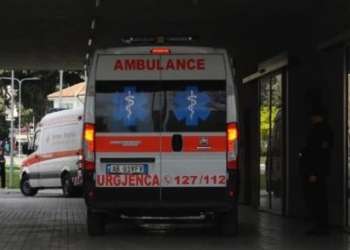 Aksident në Laç: Ndërron jetë 37-vjeçari, arrestohet drejtuesja e automjetit