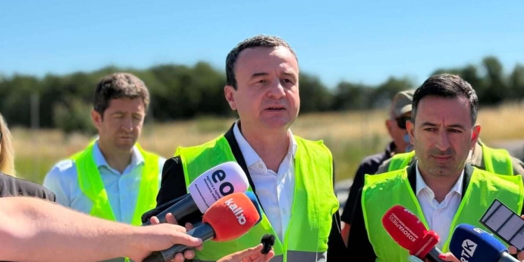 Kurti për çështjen e Presidentit: Ne këtë nuk mund ta bëjmë vetëm