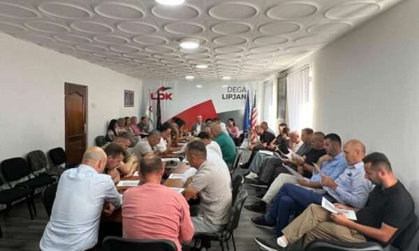 Çfarë ndodhi në mbledhjen e LDK-së në Lipjan? Grajqevci zbulon detaje të reja
