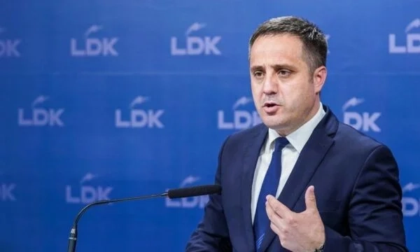 Selmanaj kritikon Kurtin për gazin natyror: Refuzimi i projekteve amerikane po dëmton Kosovën