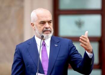 Rama për Reuters: Shqipëria do vazhdojë ndërtimin e resortit luksoz pavarësisht protestave