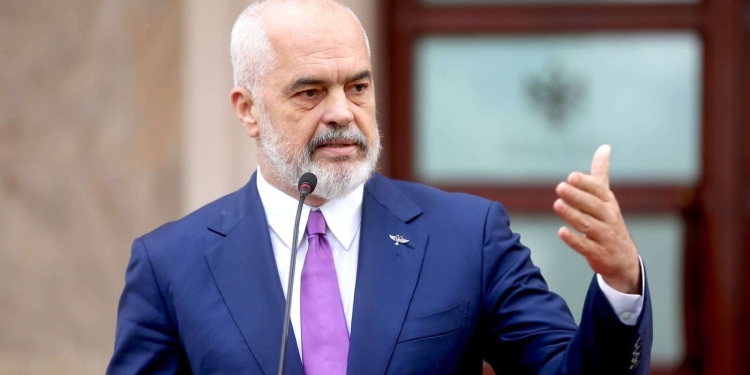 Rama për Reuters: Shqipëria do vazhdojë ndërtimin e resortit luksoz pavarësisht protestave