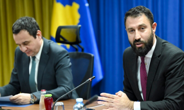 Krasniqi: 8 ose 9 deputetë të komuniteteve joshumicë të gatshëm ta votojnë Qeverinë Kurti