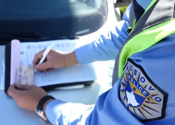 Afër 1900 gjoba trafiku për 24 orë, policia njofton për mbi dhjetëra aksidente e 13 të arrestuar