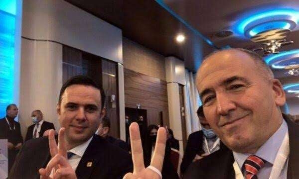 Abdixhiku me akuza të forta ndaj Gazmend Muhaxhirit: I mbulova marret kur fliste për Millosheviqin, kam hyrë në zjarr për të!