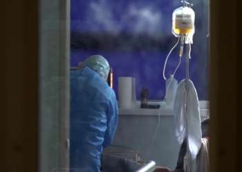 Mjeku për sulmin me thikë ndaj 27-vjeçarit në Prizren: Nuk mundëm ta shpëtonim, kishte lëndime në gjoks