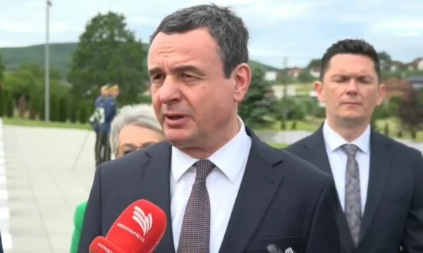 Kurti: Tre breza të Jasharëve qëndruan, luftuan e u sakrifikuan për lirinë e popullit tonë, Prekazi është kryeqytet i kryengritjes bashkëkohore