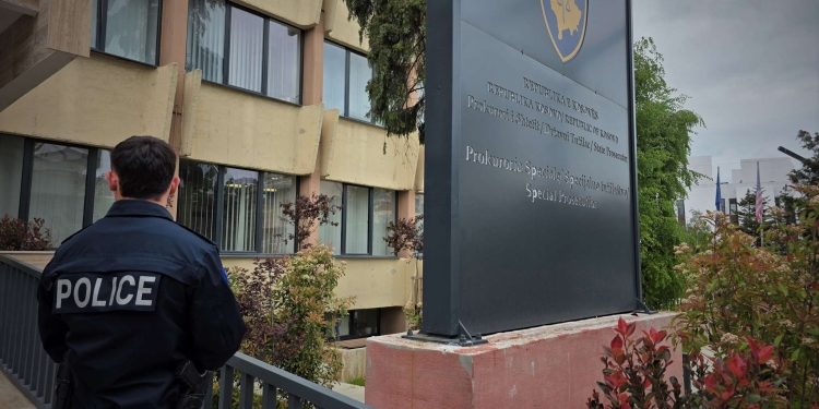 Specialja ngre aktakuzë për krime lufte ndaj pesë ish-pjesëtarëve të Policisë serbe