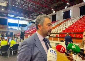 Radoniqi viziton QKN’në, tregon kur pritet të përfundojë numërimi i votave