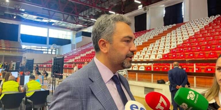 Radoniqi viziton QKN’në, tregon kur pritet të përfundojë numërimi i votave