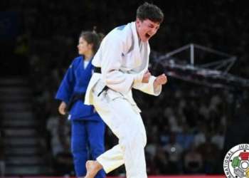Laura Fazliu shkëlqen në Kinë, siguron medaljen e bronztë në Grand Prix