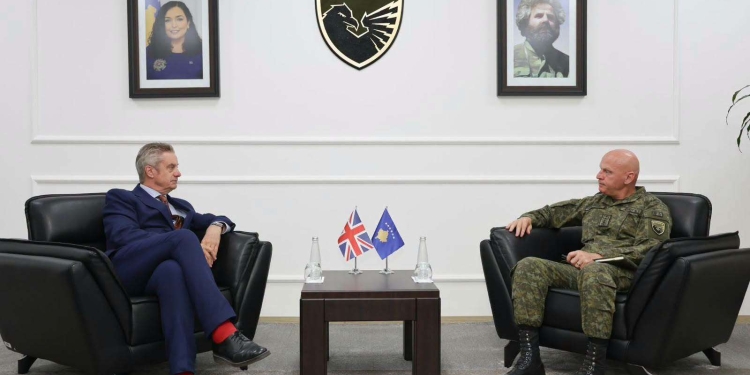 Jashari takon Hargreaves, diskutimi u përqendrua tek situata aktuale e sigurisë në vend, rajon dhe më gjerë