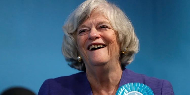 Vritet ish-deputetja britanike, arrestohet i dyshuari