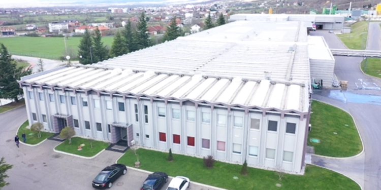 “Vita” i përgjigjet Armend Mujës: Dyert e fabrikës janë të hapura, por vendimi për inspektim është i paligjshëm