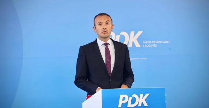 Arben Mustafa kritikon Muratin: Po mburret me stagnimin ekonomik, jo me zhvillimin