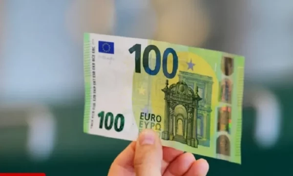 Dobësohet euro, thyen rekorde/ Arrin nivelin më të ulët, këmbehet me kaq lekë