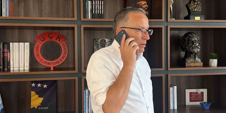 Hamza bisedon në telefon me Thaçin: Më 16 shtator presim që drejtësia të vihet në vend