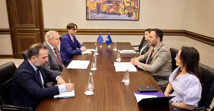 Konjufca pret eurodeputetin Riho Terras, kërkon vëmendje për aplikimin e Kosovës në BE