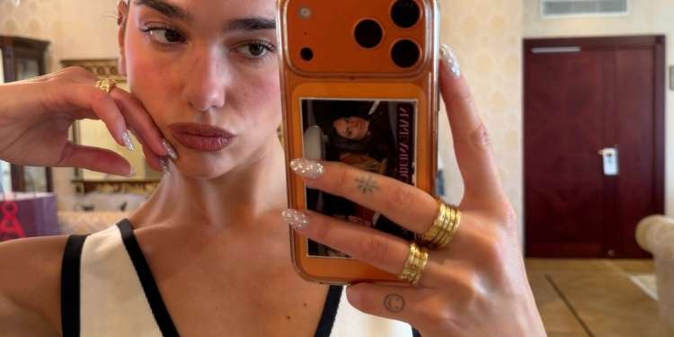 Dua Lipa rikthehet në Prishtinë, publikon pjatën me pite, speca dhe ajvar