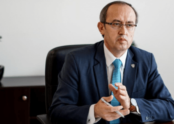 Hoti: Përfaqësuesja e SHBA-së edhe sot i kërkoi Kosovës t’i diversifikojë burimet e energjisë duke iu referuar gazit amerikan